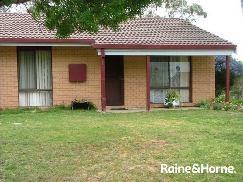 1 Mooreshead Place, Kelso NSW 2795