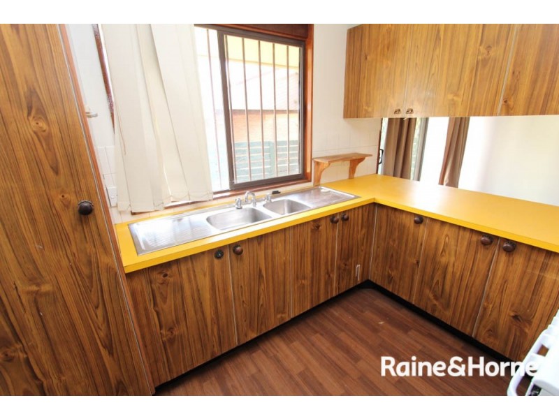 1 Mooreshead Place, Kelso NSW 2795