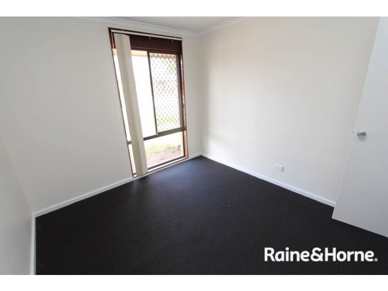 1 Mooreshead Place, Kelso NSW 2795