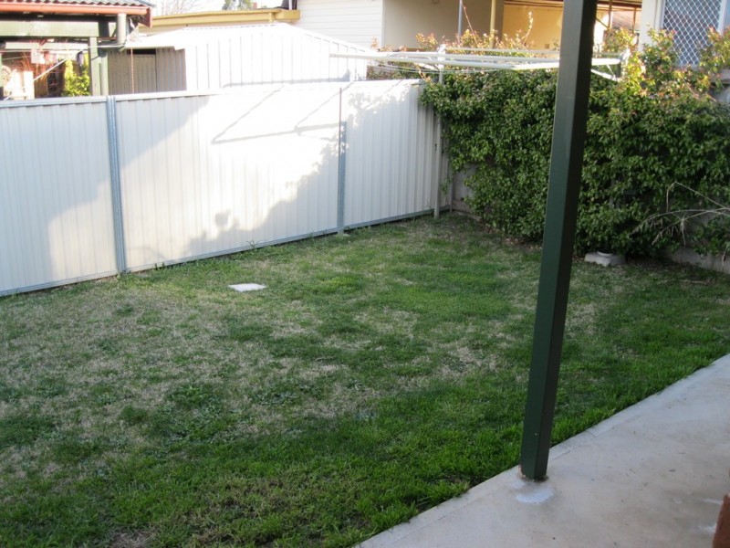 1/147 Seymour, Bathurst NSW 2795