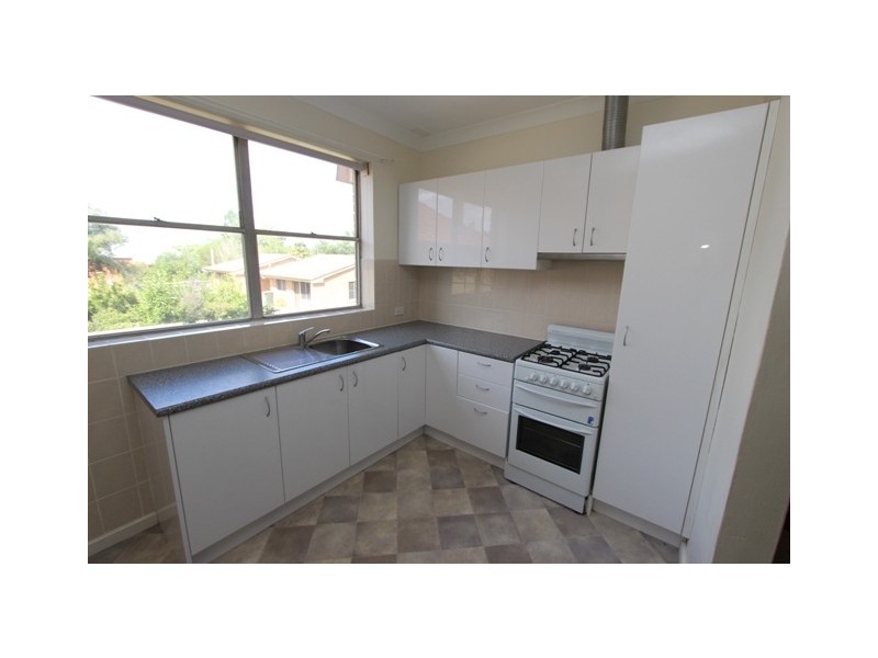 2/339 Howick St, Bathurst NSW 2795