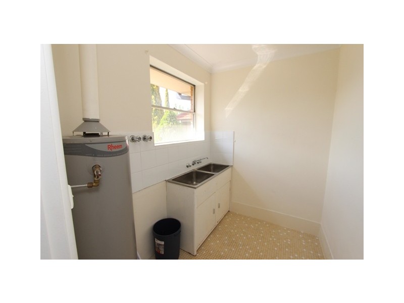 2/339 Howick St, Bathurst NSW 2795