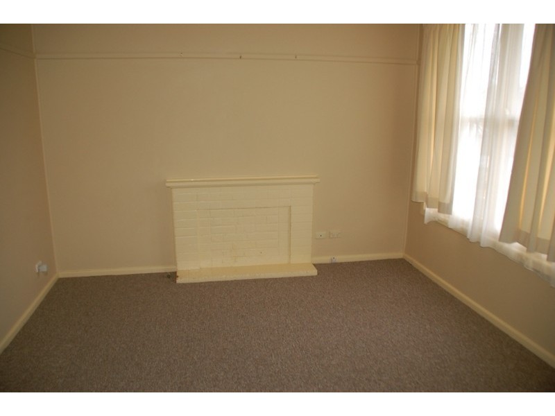 17 West St, Bathurst NSW 2795