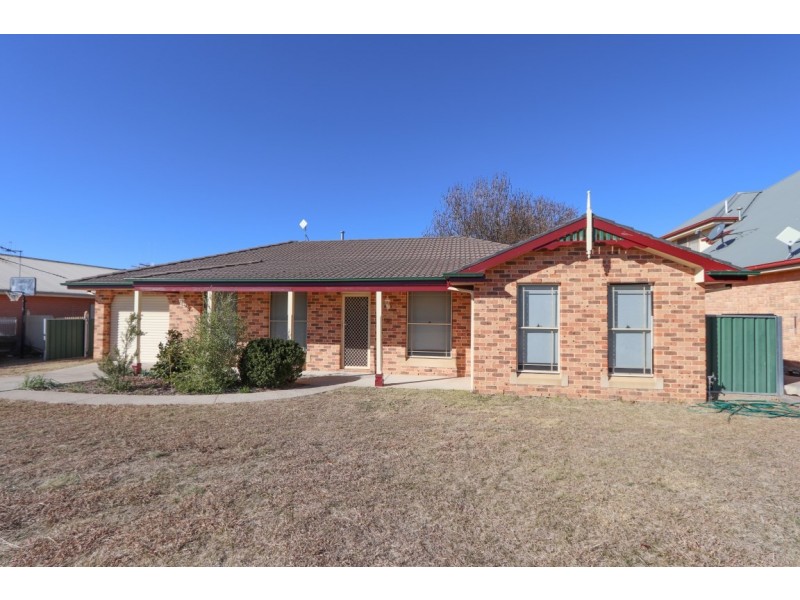 17 Locke St, Raglan NSW 2795