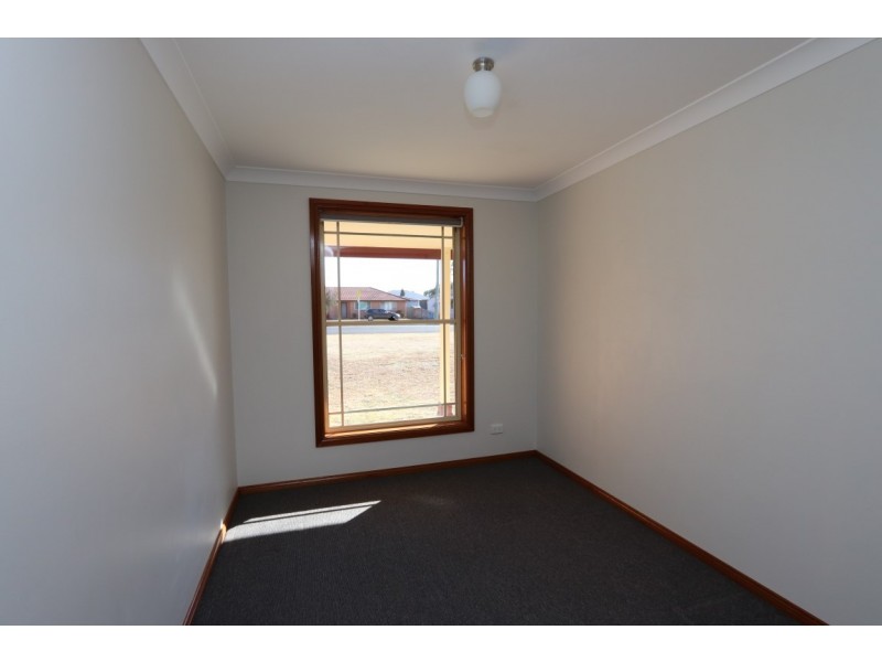 17 Locke St, Raglan NSW 2795