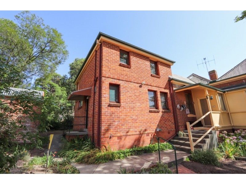 2/254 Keppel Street, Bathurst NSW 2795