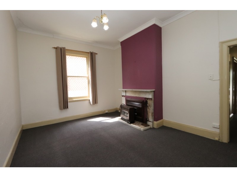 16 Brilliant Street, Bathurst NSW 2795
