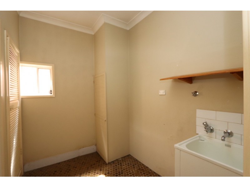 16 Brilliant Street, Bathurst NSW 2795
