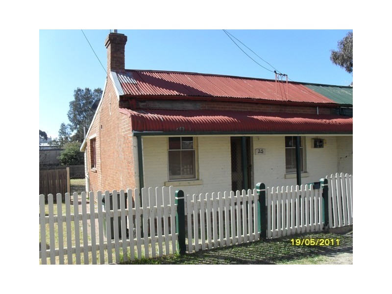 25 Lord St, Bathurst NSW 2795