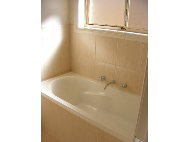 15 Jarrah Court, Kelso NSW 2795