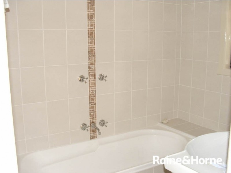 350 Russell Street, West Bathurst NSW 2795