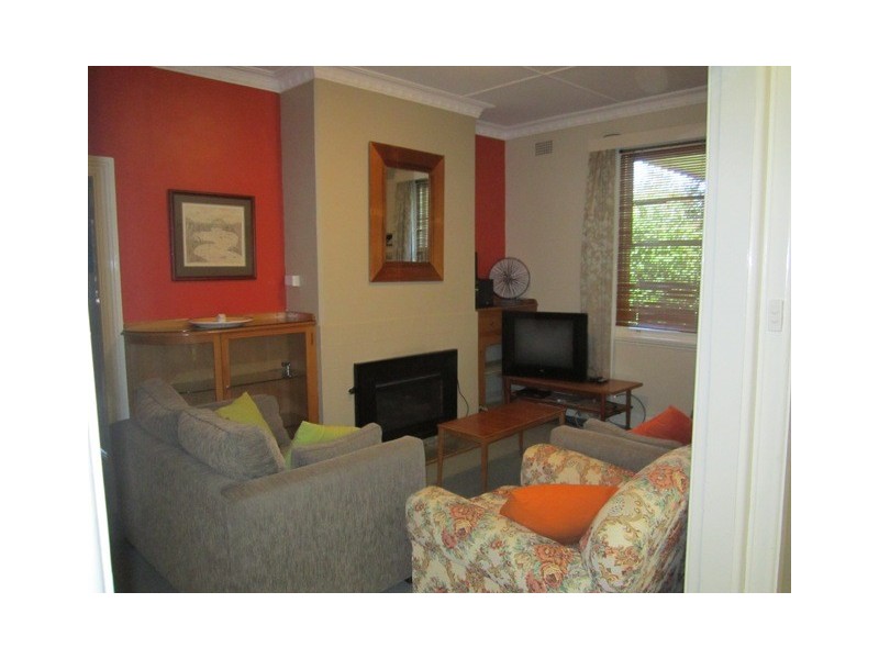 221 Peel St, Bathurst NSW 2795