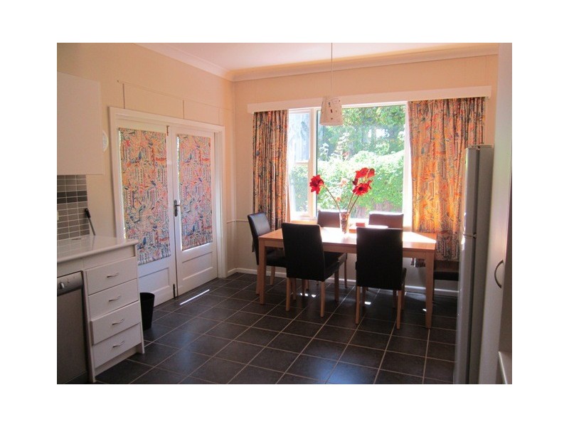221 Peel St, Bathurst NSW 2795
