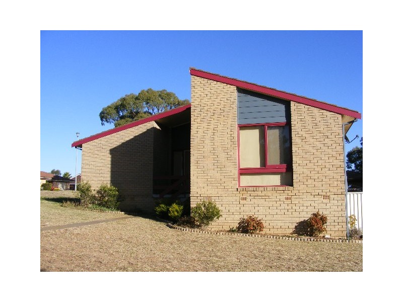 36 Billman Place, Bathurst NSW 2795