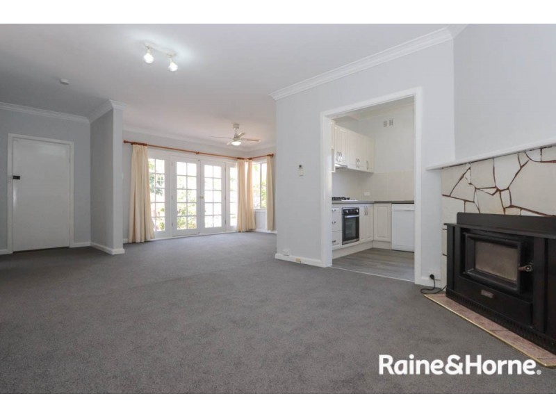 18 Annesley Street, Bathurst NSW 2795