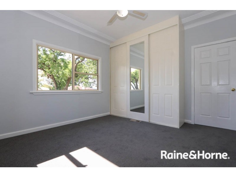 18 Annesley Street, Bathurst NSW 2795
