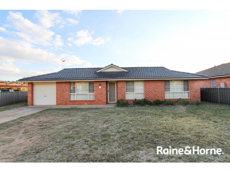 45 Opperman Way, Windradyne NSW 2795