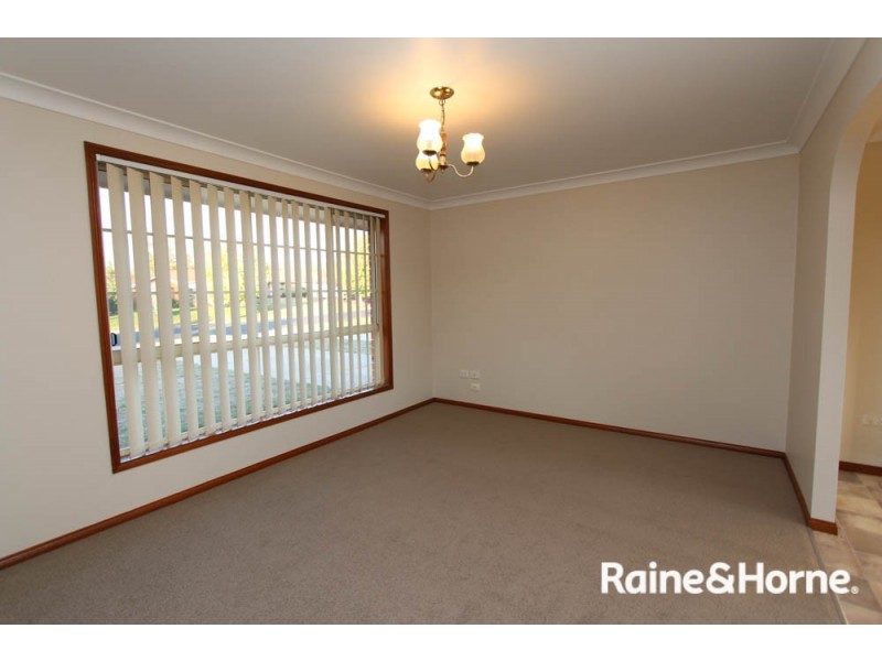 45 Opperman Way, Windradyne NSW 2795