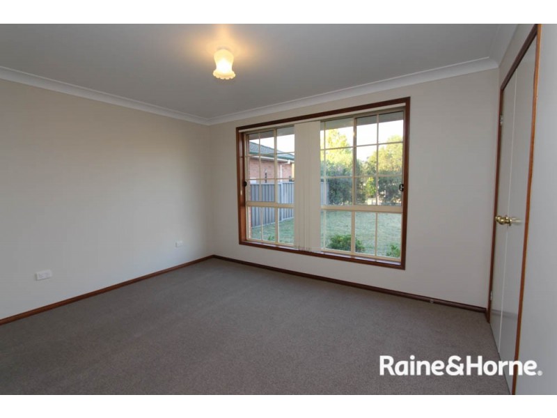 45 Opperman Way, Windradyne NSW 2795