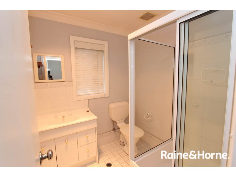 27 Vittoria St, Bathurst NSW 2795