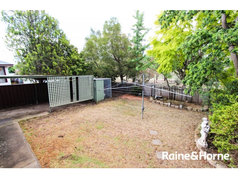 27 Vittoria St, Bathurst NSW 2795