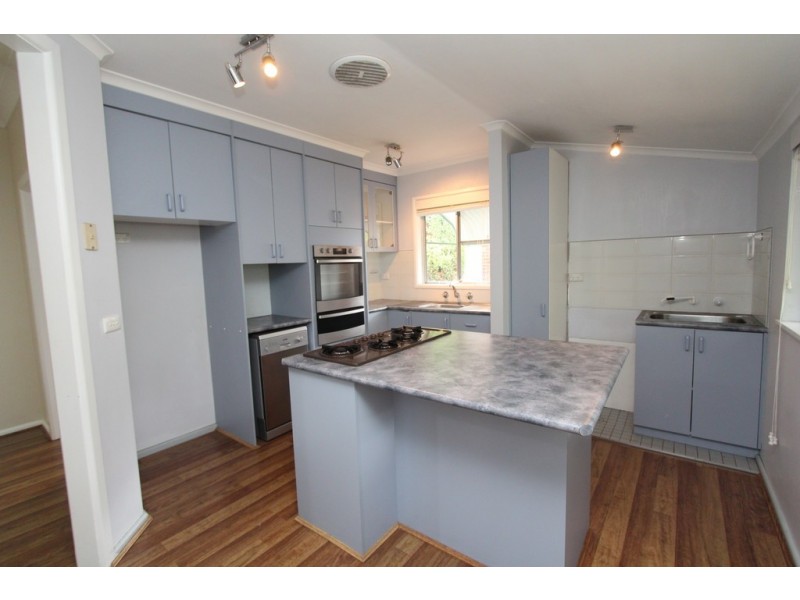 27 Vittoria St, Bathurst NSW 2795