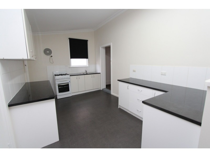 178 Stewart Street, Bathurst NSW 2795