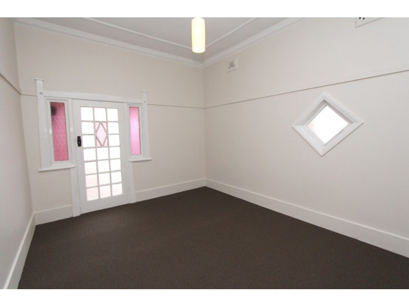178 Stewart Street, Bathurst NSW 2795