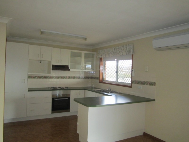6 Finley Close, Bathurst NSW 2795