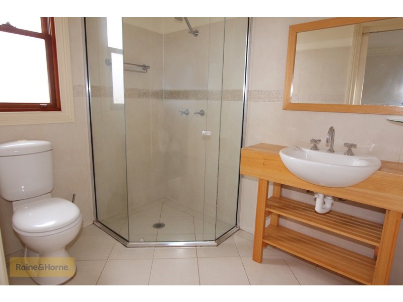 169 Keppel St, Bathurst NSW 2795