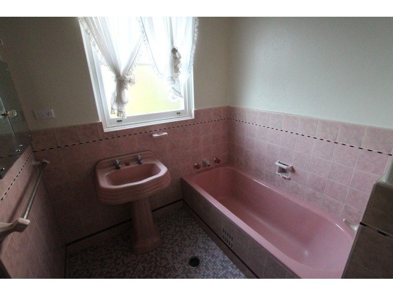 170 Mitre Street, Bathurst NSW 2795