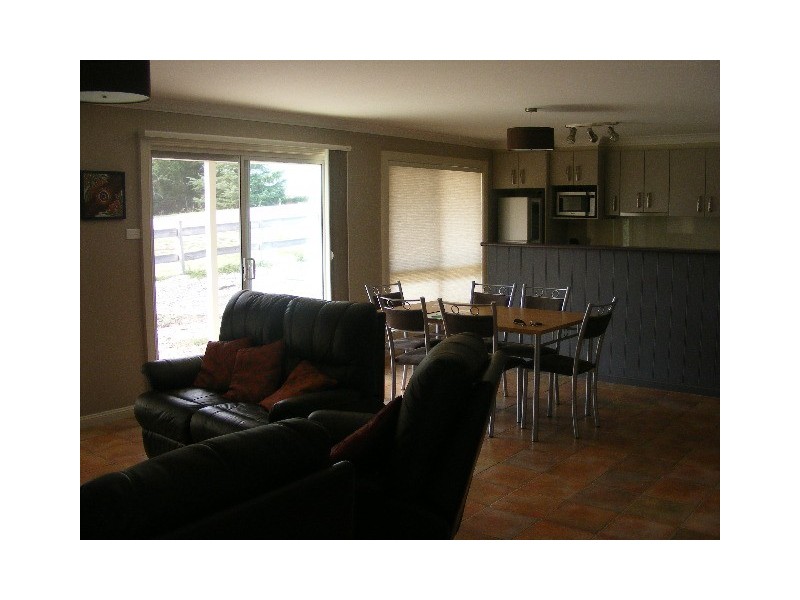 27 Stewart St  (Pin Oaks), Bathurst NSW 2795