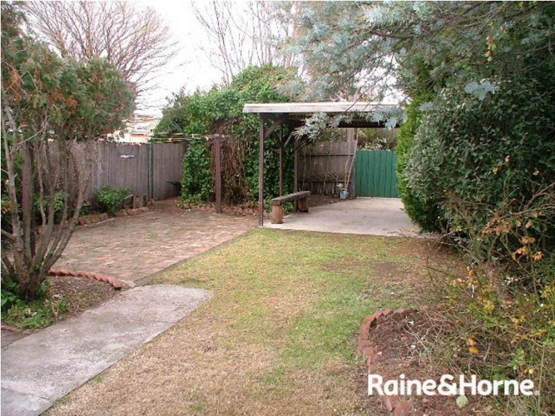 36 Rankin Street, Bathurst NSW 2795
