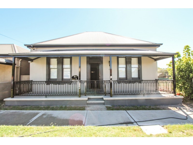 141 Keppel Street, Bathurst NSW 2795