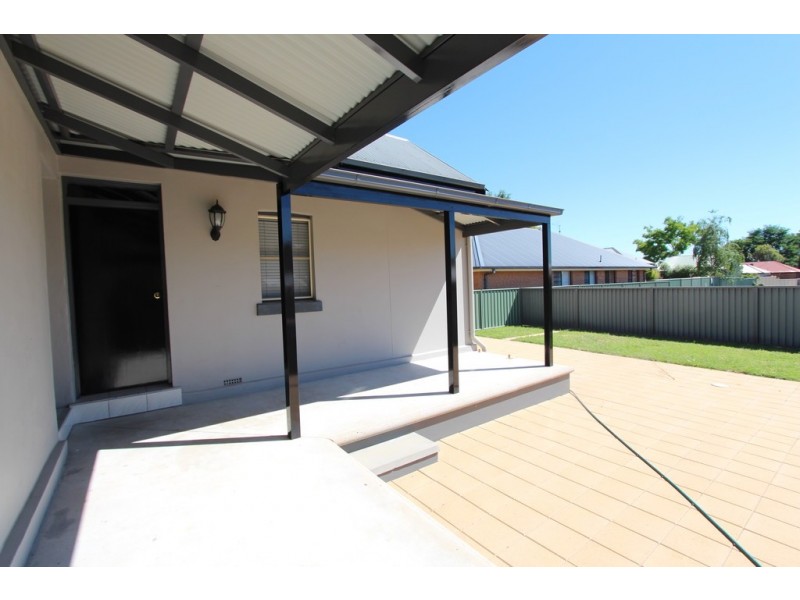 141 Keppel Street, Bathurst NSW 2795