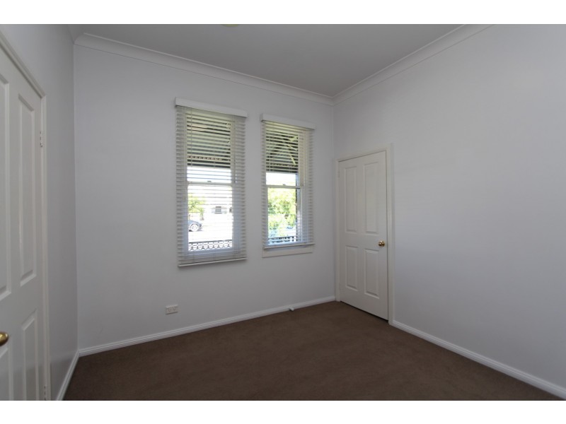 141 Keppel Street, Bathurst NSW 2795