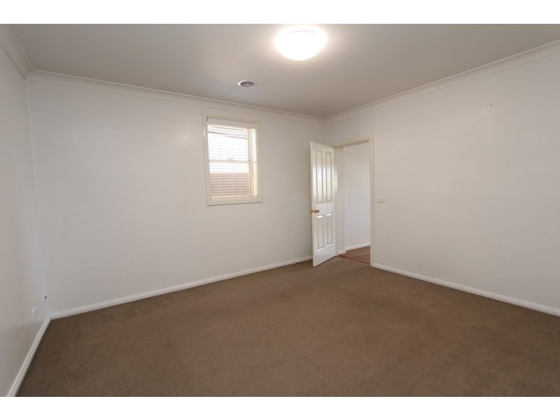 141 Keppel Street, Bathurst NSW 2795
