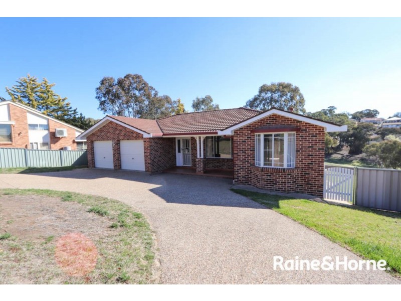 19 Kurumben Place, Bathurst NSW 2795
