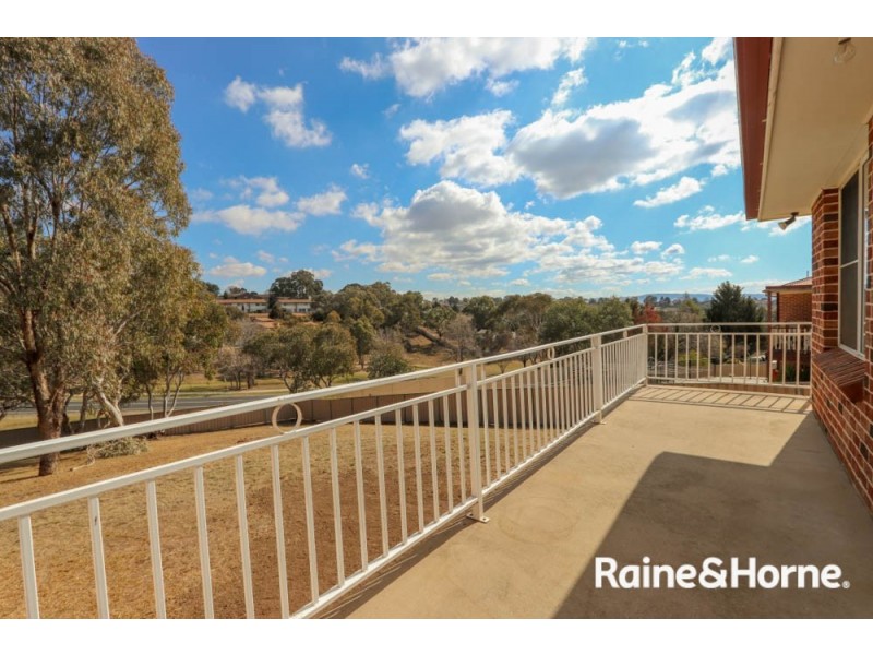 19 Kurumben Place, Bathurst NSW 2795