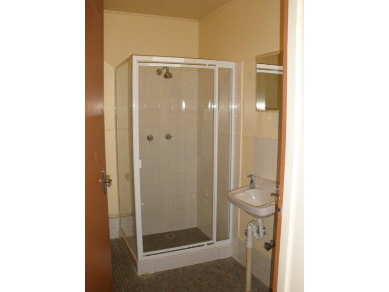 2/202 Durham St, Bathurst NSW 2795