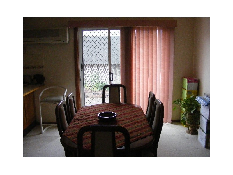 2/106 Piper, Bathurst NSW 2795