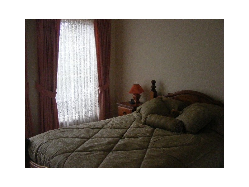 2/106 Piper, Bathurst NSW 2795