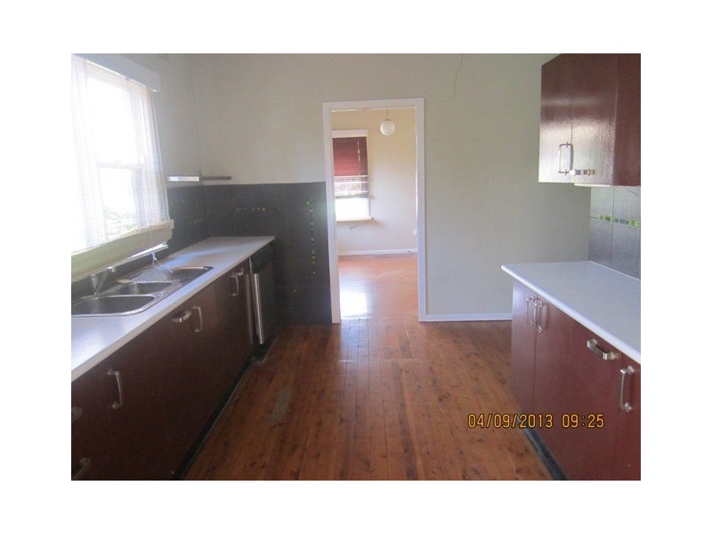12 West Street, Bathurst NSW 2795