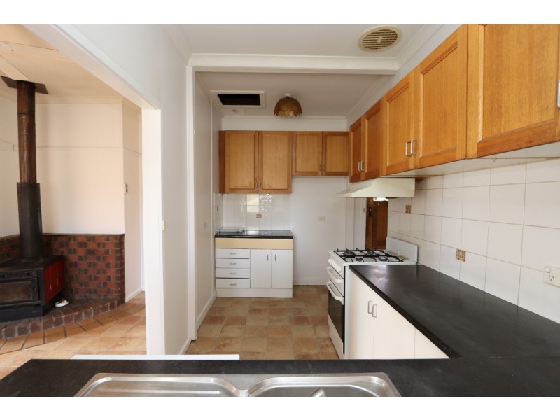 380 Stewart Street, Bathurst NSW 2795