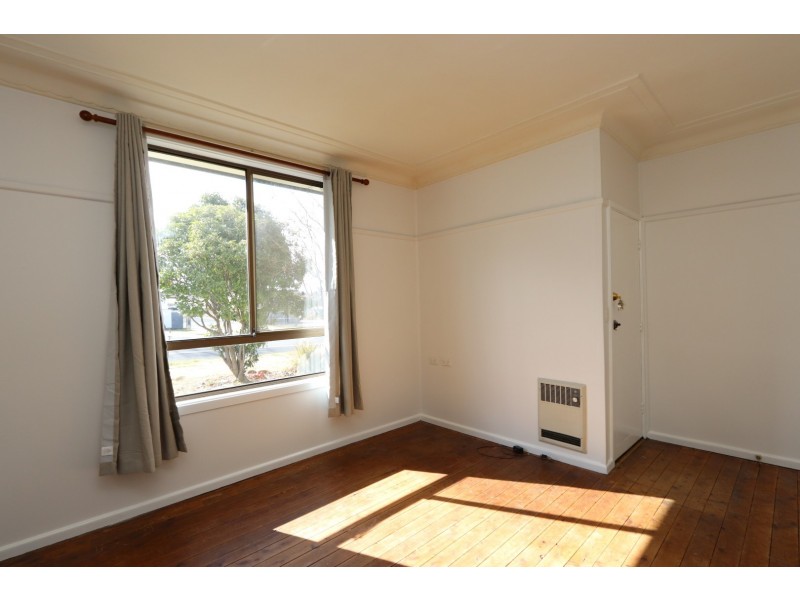 380 Stewart Street, Bathurst NSW 2795