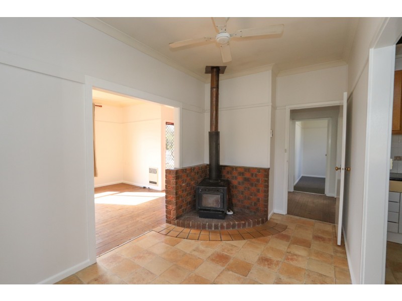 380 Stewart Street, Bathurst NSW 2795