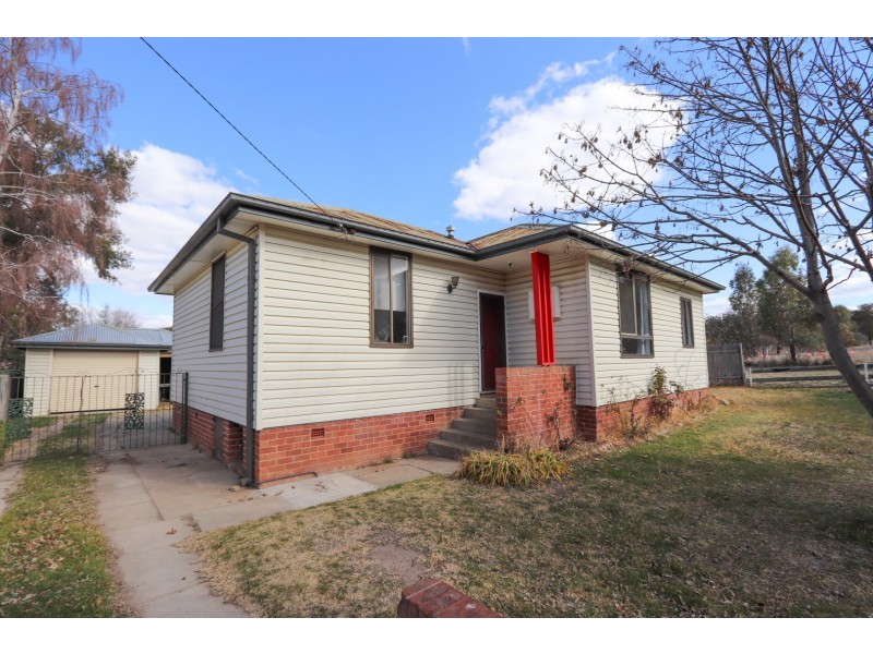 380 Stewart Street, Bathurst NSW 2795
