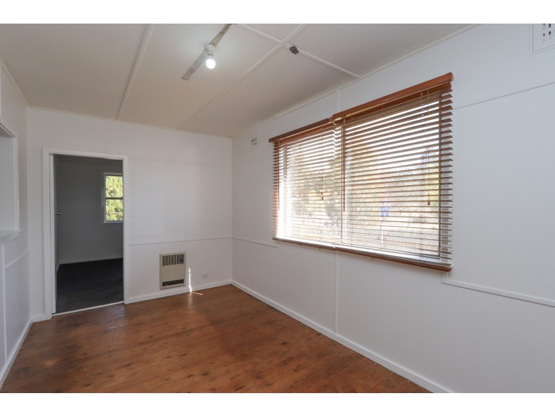 380 Stewart Street, Bathurst NSW 2795