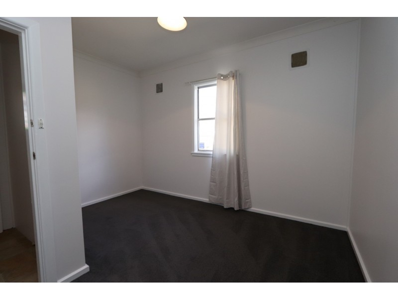 380 Stewart Street, Bathurst NSW 2795