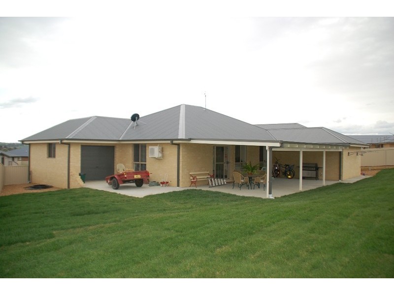 26 Riverside Retreat, Bathurst NSW 2795